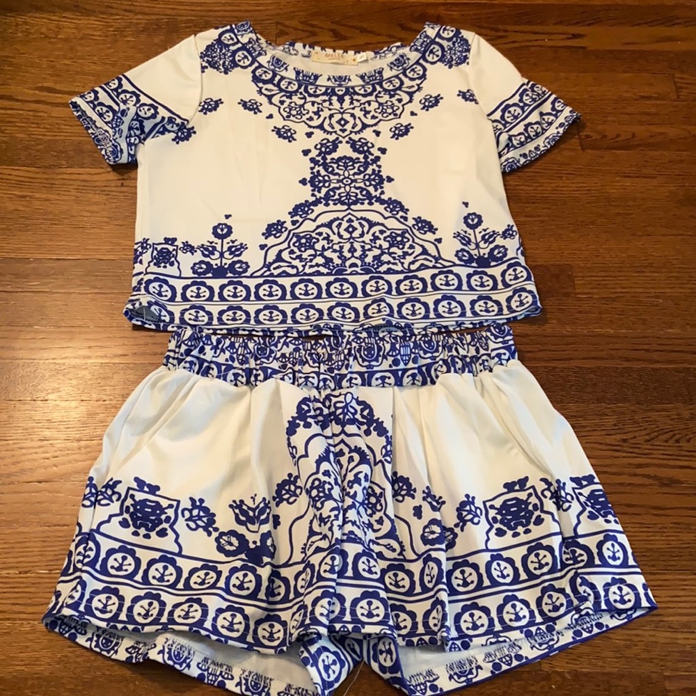 Blue and white set never worn